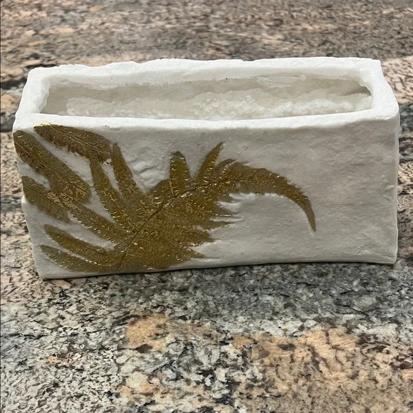 White and Gold Decorative Vase - Picture 2 of 9